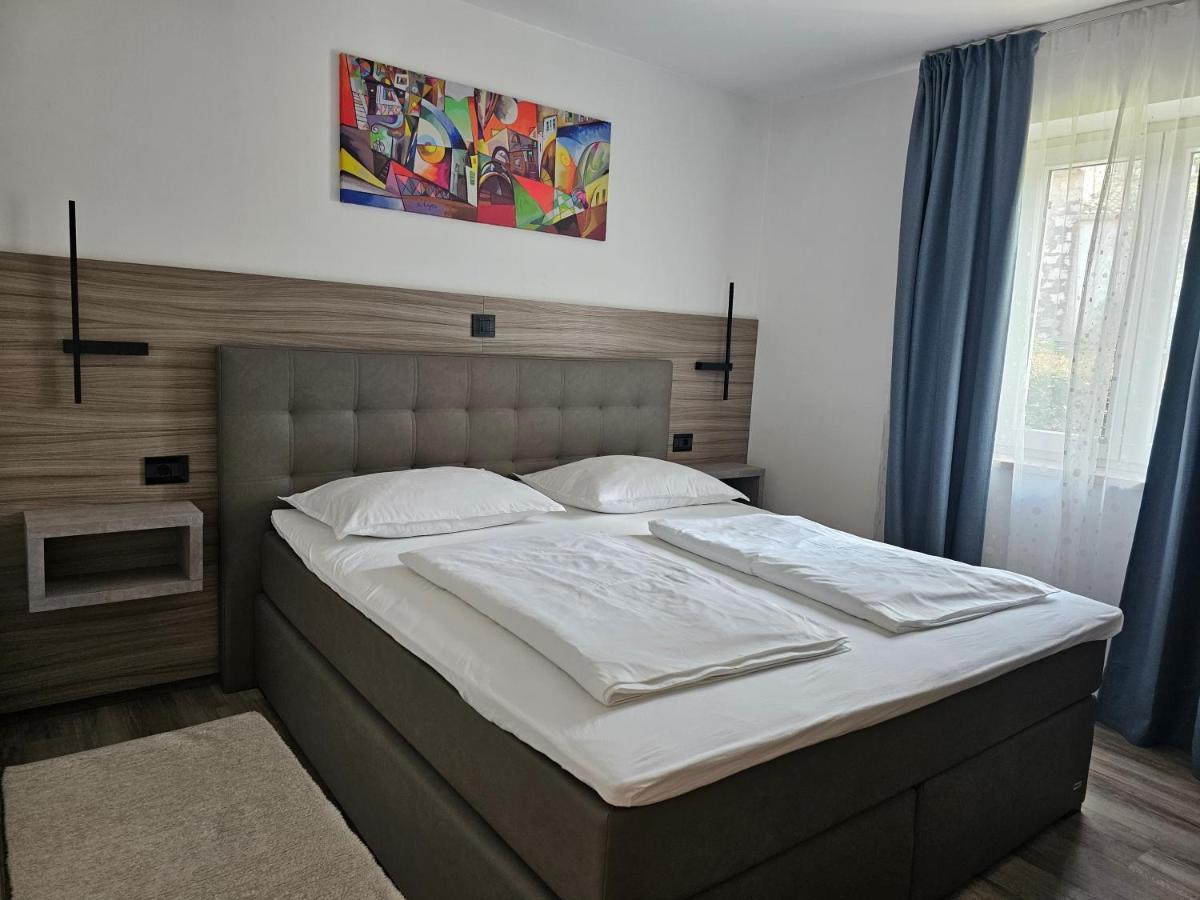 Premium Apartments Tade Funtana Eksteriør bilde