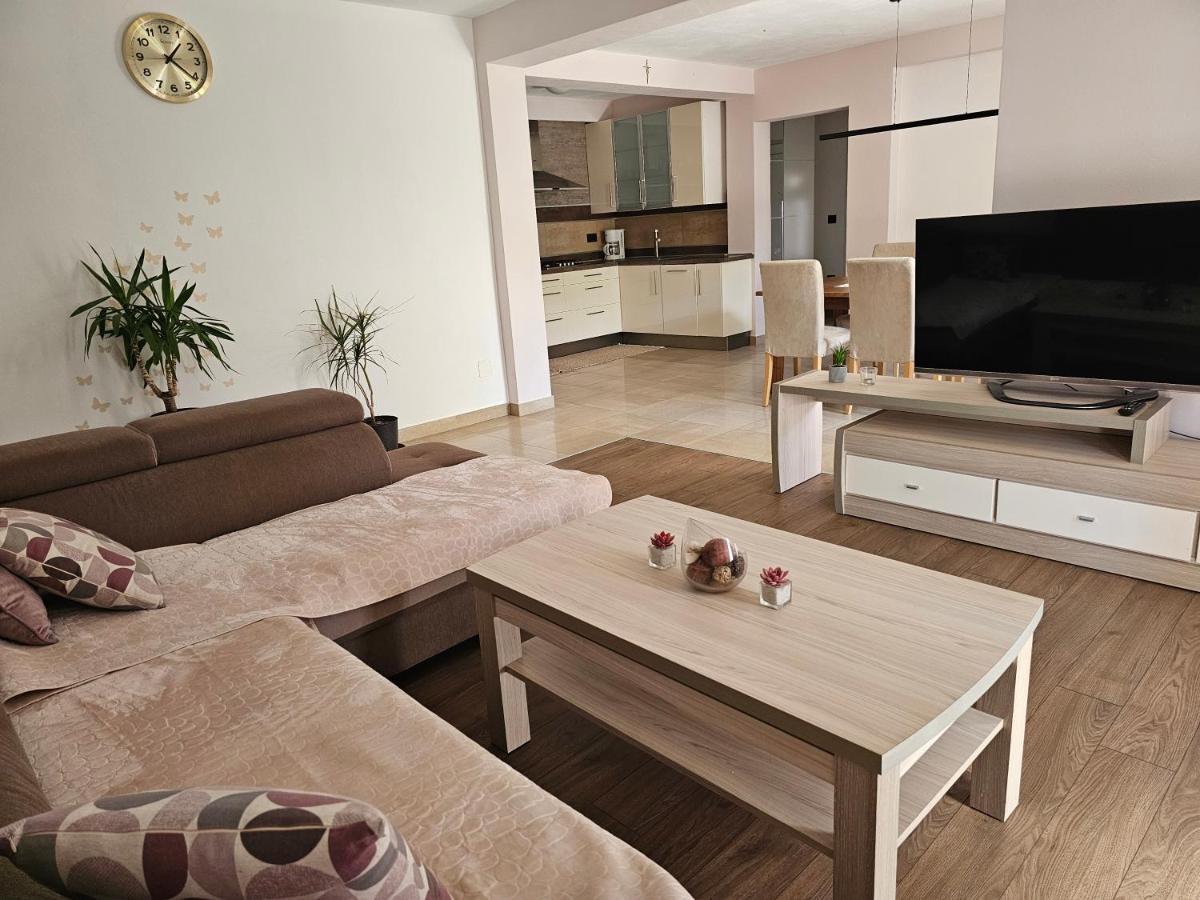 Premium Apartments Tade Funtana Eksteriør bilde